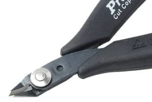 Pince coupante de côté, Tête droite, courte et fine