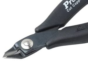 Pince coupante de côté, Tête droite à lames épaisses